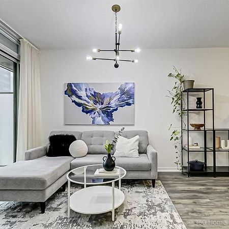 Prime Location - Stunning 2-Bdrm Condo Τορόντο Εξωτερικό φωτογραφία
